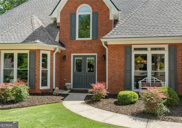 image of 1905 Broadwell Oaks Dr, Alpharetta, GA 30004 | MLS# 10815314