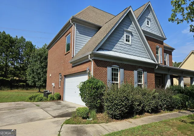 2nd image of 7048 Blue Sky Dr, Locust Grove, GA 30248 | MLS# 10815238