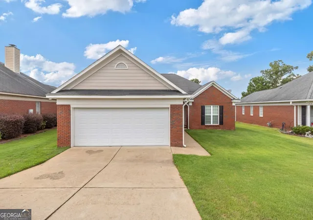2nd image of 1035 Woodville Dr, Columbus, GA 31904 | MLS# 10827067