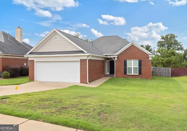 3rd image of 1035 Woodville Dr, Columbus, GA 31904 | MLS# 10827067