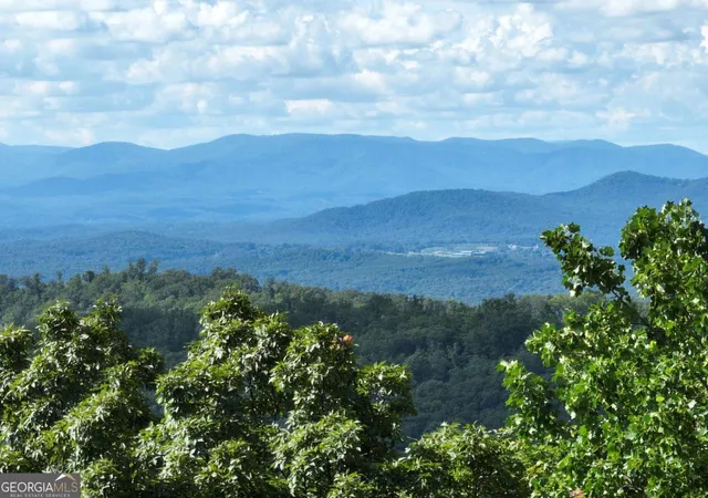 Photo 1 of Sale Pending at 31 Highline Dr, Ellijay, GA 30536 | MLS# 10786341 | Listing updated on 2026-09-04