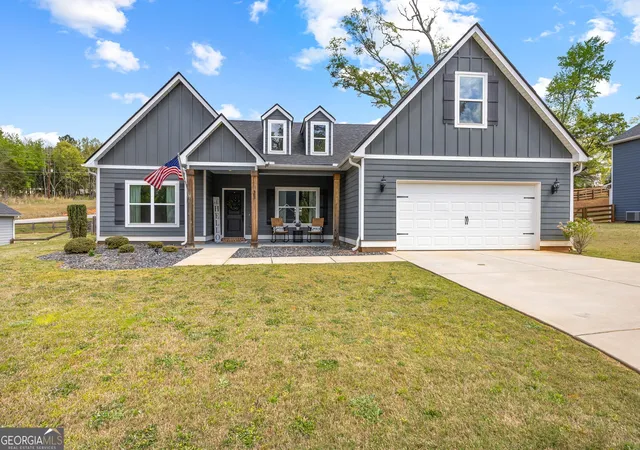 Photo 1 of Single family home for sale at 23 E Hill St, Newnan, GA 30263 | MLS# 10725836 | Listing updated on 2026-07-29
