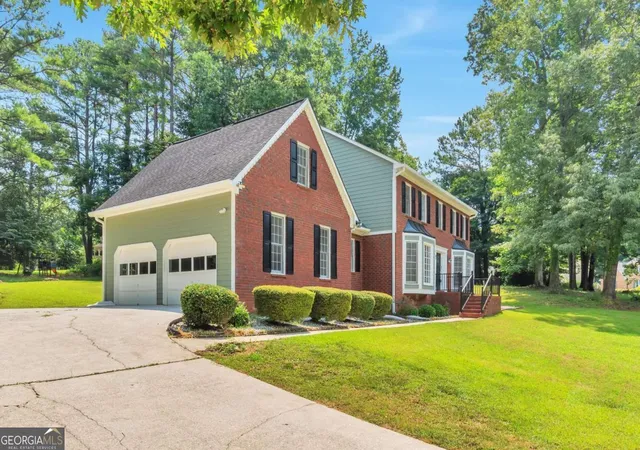 2nd image of 1448 Red Fox Run Sw, Lilburn, GA 30047 | MLS# 10800281