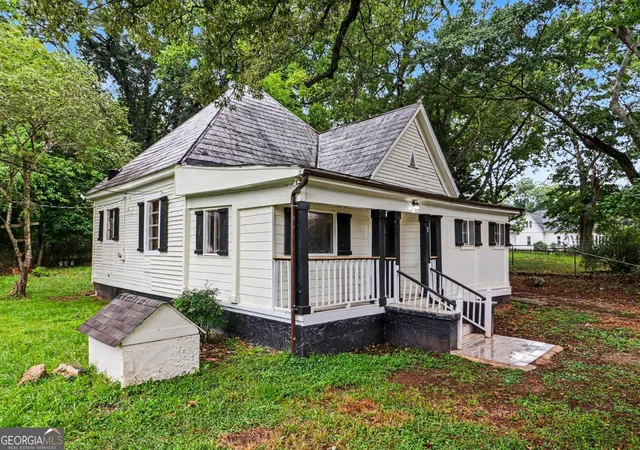 2nd image of 203 Kenwood Rd, Fayetteville, GA 30214 | MLS# 10791570