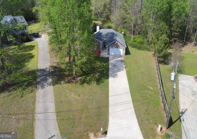 Photo 3 of Sale Pending at 182 Hawk Ln, Carrollton, GA 30116 | MLS# 10709178 | Listing updated on 2026-10-02