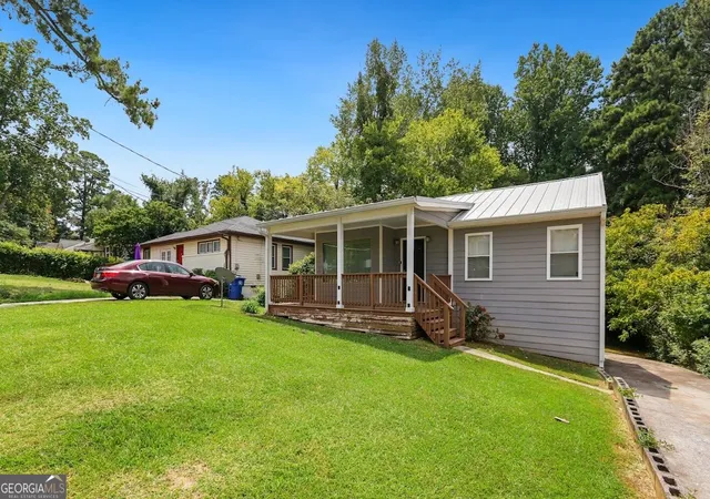 Photo 2 of Single family home for sale at 1296 Northwest Dr Nw, Atlanta, GA 30318 | MLS# 10836230 | Listing updated on 2026-09-14