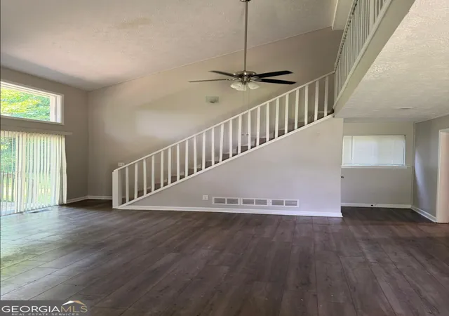 Homes for sale in Lithia Springs, GA | 2425 Falls River Dr, Lithia Springs, GA 30122 | MLS# 10795459
