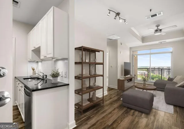 4th image of 325 E Paces Ferry Rd Ne #1704, Atlanta, GA 30305 | MLS# 10770397
