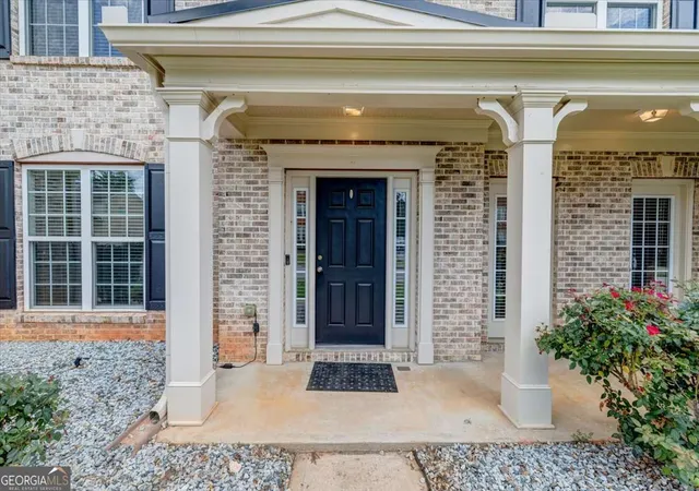 Photo 4 of Sale Pending at 3139 Abbey Dr Sw, Atlanta, GA 30331 | MLS# 10826519 | Listing updated on 2026-08-31