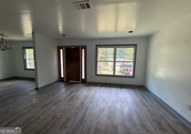 Photo 4 of Sale Pending at 3674 Saturn Dr Nw, Atlanta, GA 30331 | MLS# 10588480 | Listing updated on 2026-08-21