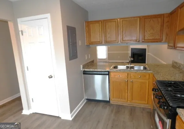 Photo 4 of Sale Pending at 51 Barrington Pl, Marietta, GA 30066 | MLS# 10757217 | Listing updated on 2026-08-27