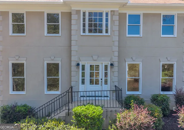 Photo 2 of Single family home for sale at 3601 Ne Hampstead, Roswell, GA 30075 | MLS# 10834761 | Listing updated on 2026-09-16