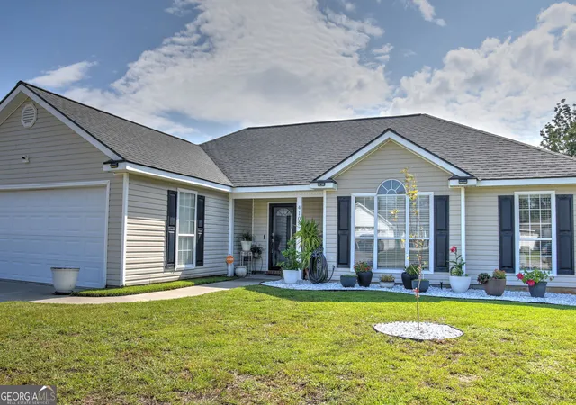 Photo 2 of Single family home for sale at 4105 Rein Wy, Valdosta, GA 31605 | MLS# 10834238 | Listing updated on 2026-09-10