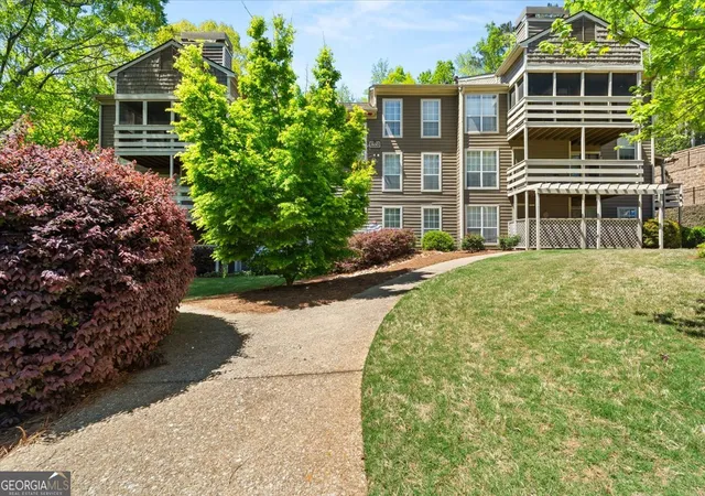 1st image of 808 Riverview Dr Se, Marietta, GA 30067 | MLS# 10728175