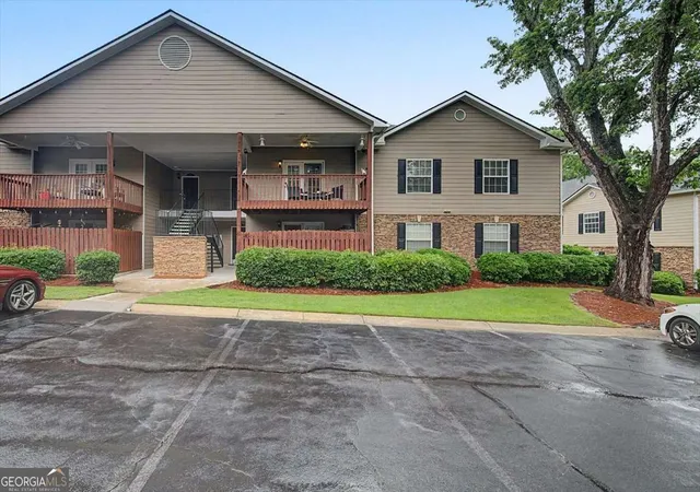 3rd image of 604 Brighton Pt, Sandy Springs, GA 30328 | MLS# 10789271