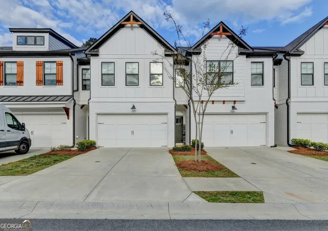 Photo 2 of Townhouse for sale at 207 N Auburn Landing Pl, Auburn, GA 30011 | MLS# 10726331 | Listing updated on 2026-04-22