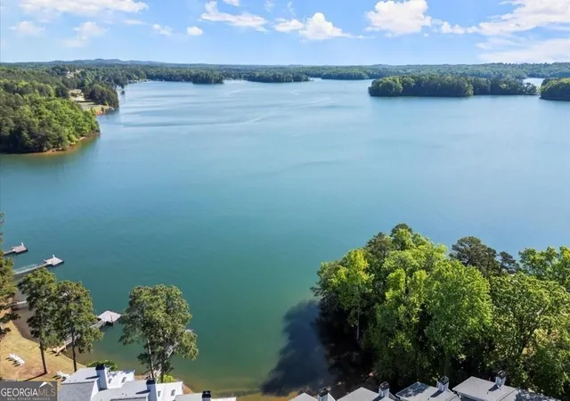 Listing Photo 2 - Condo for sale in building located at 2300 Harbersham Marina Rd, Cumming, GA 30041 - Unit #102