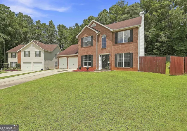 Photo 2 of Single family home for sale at 12198 Crestwood Ct, Fayetteville, GA 30215 | MLS# 10821782 | Listing updated on 2026-08-21