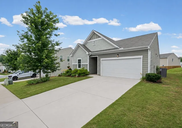 Photo 2 of Single family home for sale at 77 Shepard Dr, Dawsonville, GA 30534 | MLS# 10782831 | Listing updated on 2026-08-19