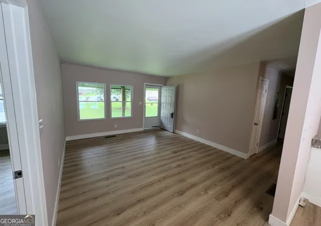 Photo 4 of Single family home for sale at 285 Queen Helen Ln, Jonesboro, GA 30236 | MLS# 10819145 | Listing updated on 2026-10-08