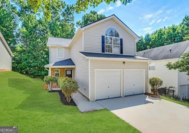 Photo 1 of Single family home for sale at 2940 Highland Hill Pkwy, Douglasville, GA 30135 | MLS# 10492952 | Listing updated on 2026-10-03