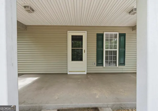 Photo 4 of Single family home for sale at 372 E Riverbend Dr, Eatonton, GA 31024 | MLS# 10807052 | Listing updated on 2026-09-09