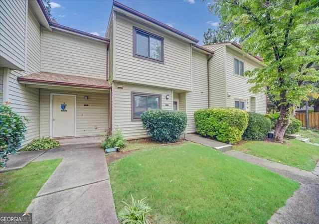 Photo 3 of Townhouse for sale at 1182 Country Ct, Lawrenceville, GA 30044 | MLS# 10816254 | Listing updated on 2026-09-14