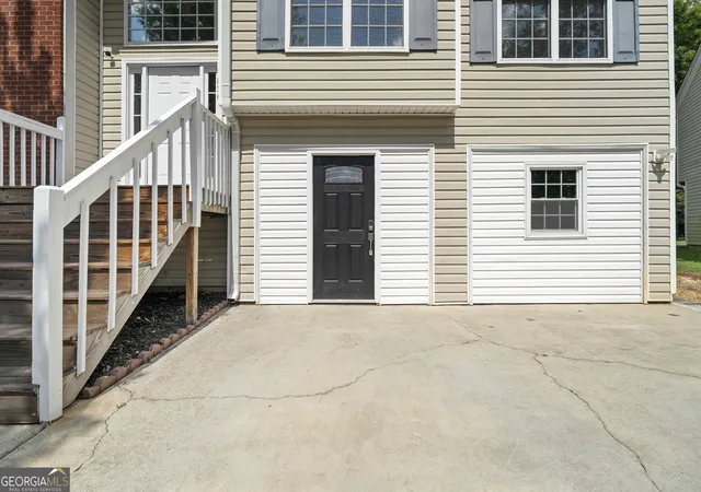 3rd image of 5896 Amerson Ln, Ellenwood, GA 30294 | MLS# 10804214