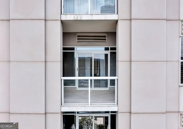2nd image of 2881 Ne Peachtree Rd #1202, Atlanta, GA 30305 | MLS# 10532173