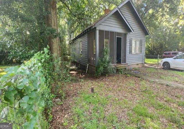 3rd image of 405 N Bethel St, Thomaston, GA 30286 | MLS# 10819068
