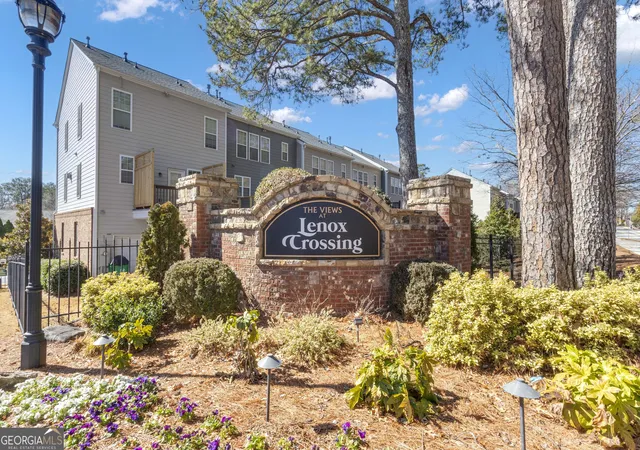 2nd image of 2165 Weldonberry Dr Ne, Brookhaven, GA 30319 | MLS# 10813129