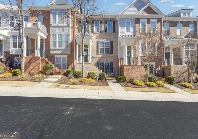 Photo 3 of Townhouse for sale at 2165 Weldonberry Dr NE, Brookhaven, GA 30319 | MLS# 10813129 | Listing updated on 2026-10-07