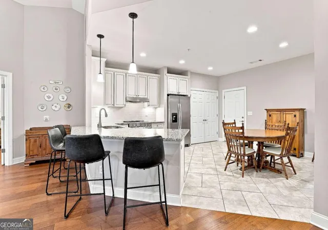 Listing Photo 5 - Condo for sale in building located at 2102 Commonwealth Cir, Newnan, GA 30263