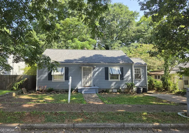 3rd image of 1693 John Calvin Ave, College Park, GA 30337 | MLS# 10827830