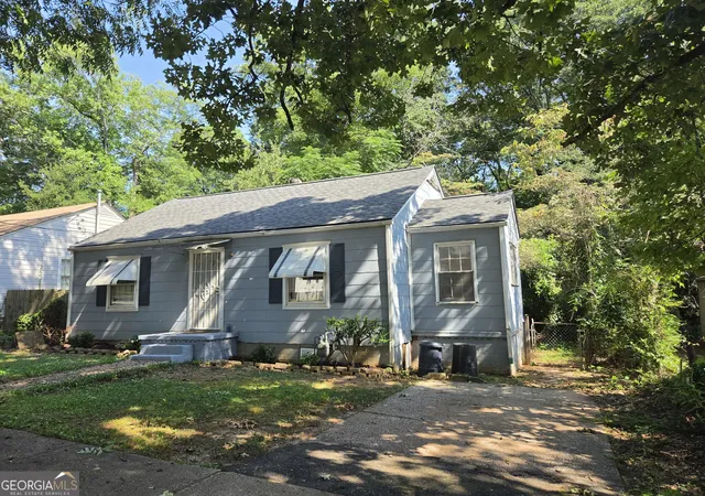 4th image of 1693 John Calvin Ave, College Park, GA 30337 | MLS# 10827830