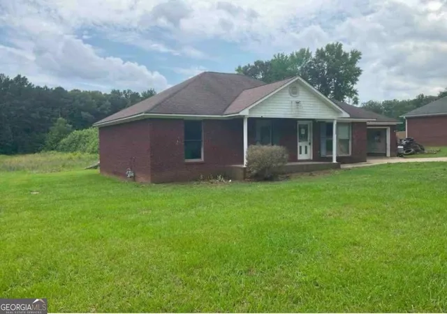 Photo 3 of Single family home for sale at 247 Newton Road, Hartselle, AL 35640 | MLS# 10835188 | Listing updated on 2026-08-31