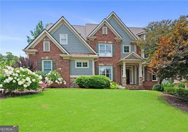 Photo 1 of Single family home for sale at 354 Ests View Dr, Acworth, GA 30101 | MLS# 10809580 | Listing updated on 2026-08-04