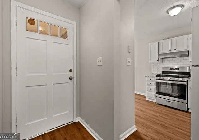 Photo 4 of Townhouse for sale at 5126 Farm Pl Dr Ne, Woodstock, GA 30188 | MLS# 10823162 | Listing updated on 2026-09-05