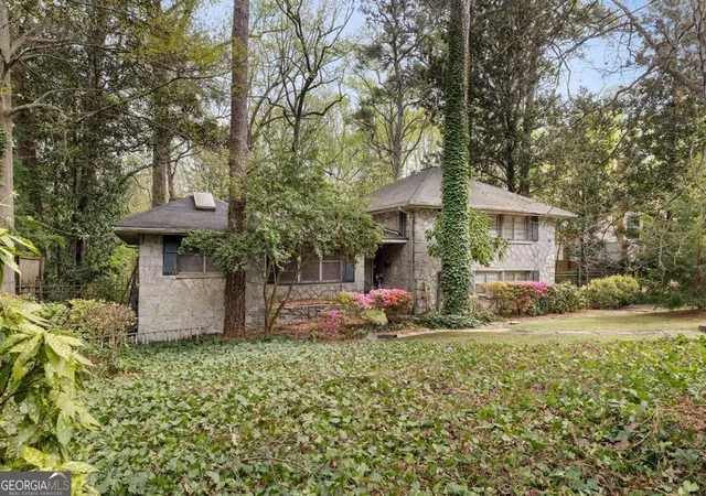 Photo 3 of Single family home for sale at 747 Lullwater Rd NE, Atlanta, GA 30307 | MLS# 10721816 | Listing updated on 2026-08-31
