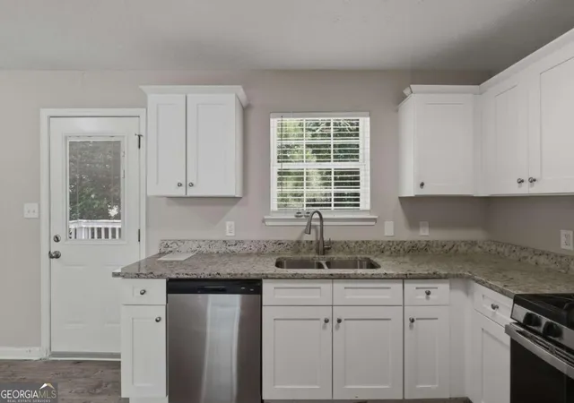 Photo 4 of Single family home for sale at 2378 Mills Bnd, Decatur, GA 30034 | MLS# 10789501 | Listing updated on 2026-09-17
