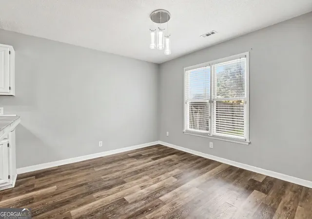 Photo 4 of Townhouse for sale at 384 Lakeridge Ct, Riverdale, GA 30274 | MLS# 10829993 | Listing updated on 2026-09-03