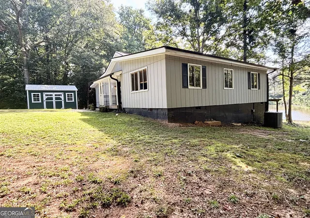 Photo 2 of Single family home for sale at 557 Benttree Cir, Toccoa, GA 30577 | MLS# 10832860 | Listing updated on 2026-09-12