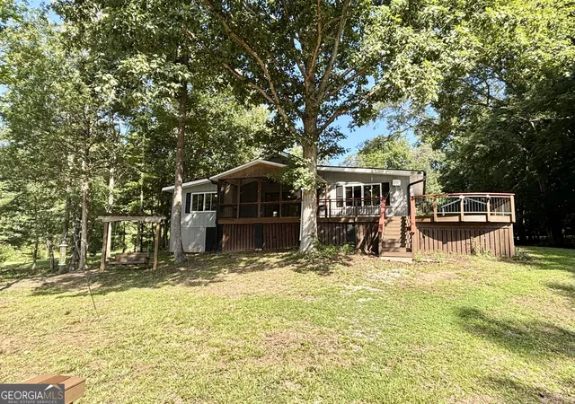 Photo 4 of Single family home for sale at 557 Benttree Cir, Toccoa, GA 30577 | MLS# 10832860 | Listing updated on 2026-09-26