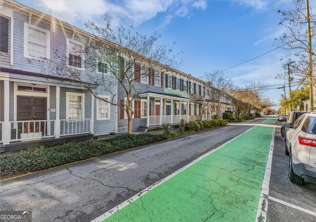 Photo 3 of Sale Pending at 444 Price St, Savannah, GA 31401 | MLS# 10808198 | Listing updated on 2026-09-11
