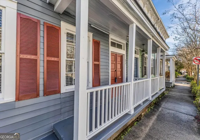 Photo 4 of Sale Pending at 444 Price St, Savannah, GA 31401 | MLS# 10808198 | Listing updated on 2026-09-11