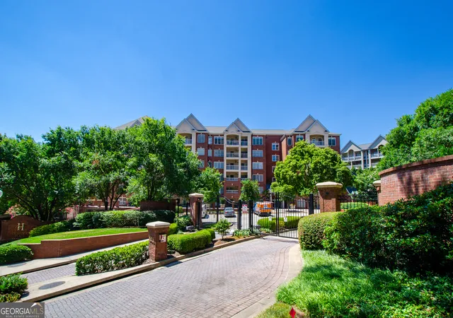 2nd image of 211 Colonial Homes Dr Nw #2304, Atlanta, GA 30309 | MLS# 10535156