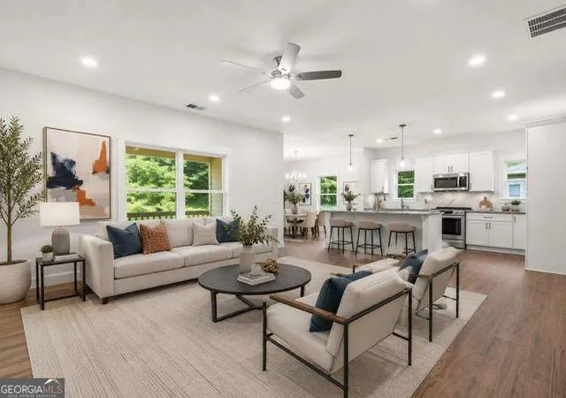 Photo 3 of Single family home for sale at 2186 Freydale Rd Se, Marietta, GA 30067 | MLS# 10792457 | Listing updated on 2026-09-11