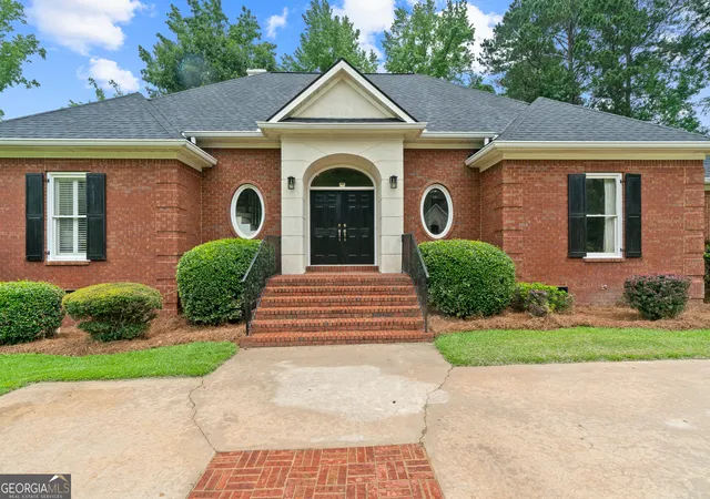 Photo 3 of Single family home for sale at 100 S Haven Ct, Macon, GA 31210 | MLS# 10654767 | Listing updated on 2026-08-22