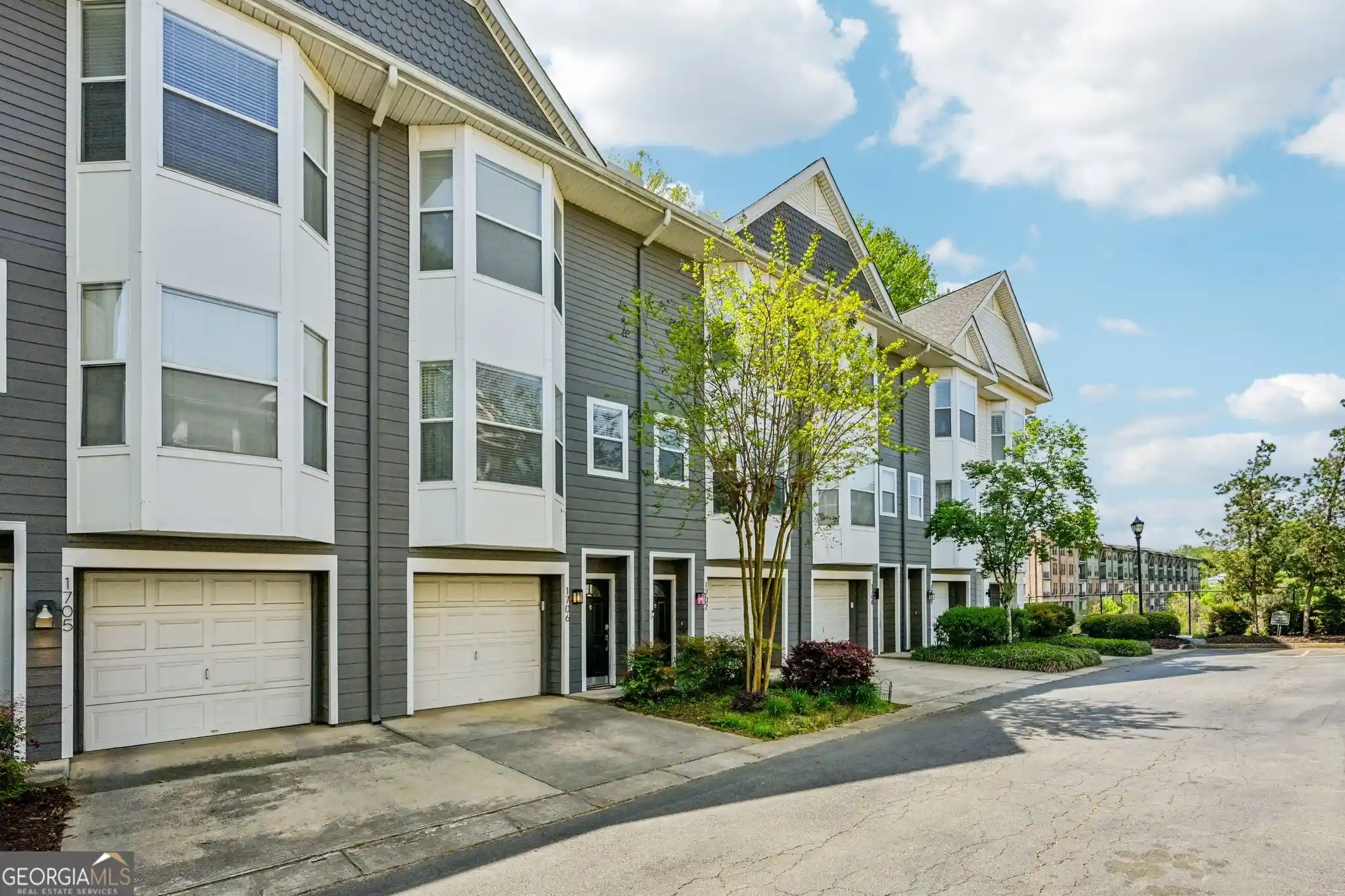 Listing Photo 1 - Condo for sale in 951 Glenwood Ave SE located at 951 Glenwood Ave SE, Atlanta, GA 30316 - Unit #1706