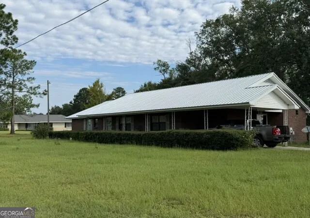 Photo 2 of Single family home for sale at 44 Hilltop Dr, Lumber City, GA 31549 | MLS# 10821045 | Listing updated on 2026-08-23